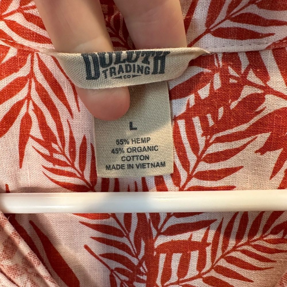 Duluth Button Front Top - Size Large - image 3